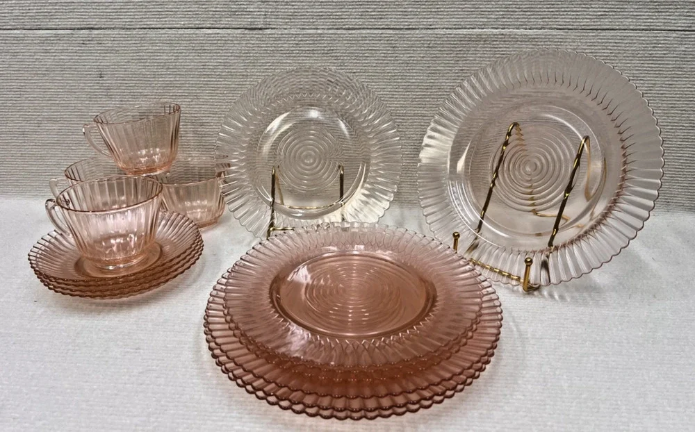 Vtg 1930's Macbeth Evans Pink Petalware Depression Glass 16pc 4 Place Setting